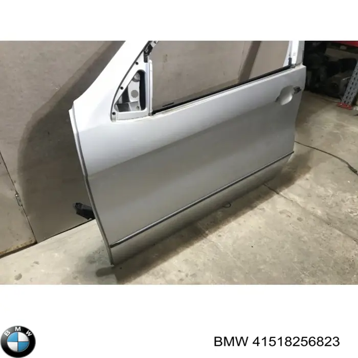 Двері передні ліві 41518256823 BMW