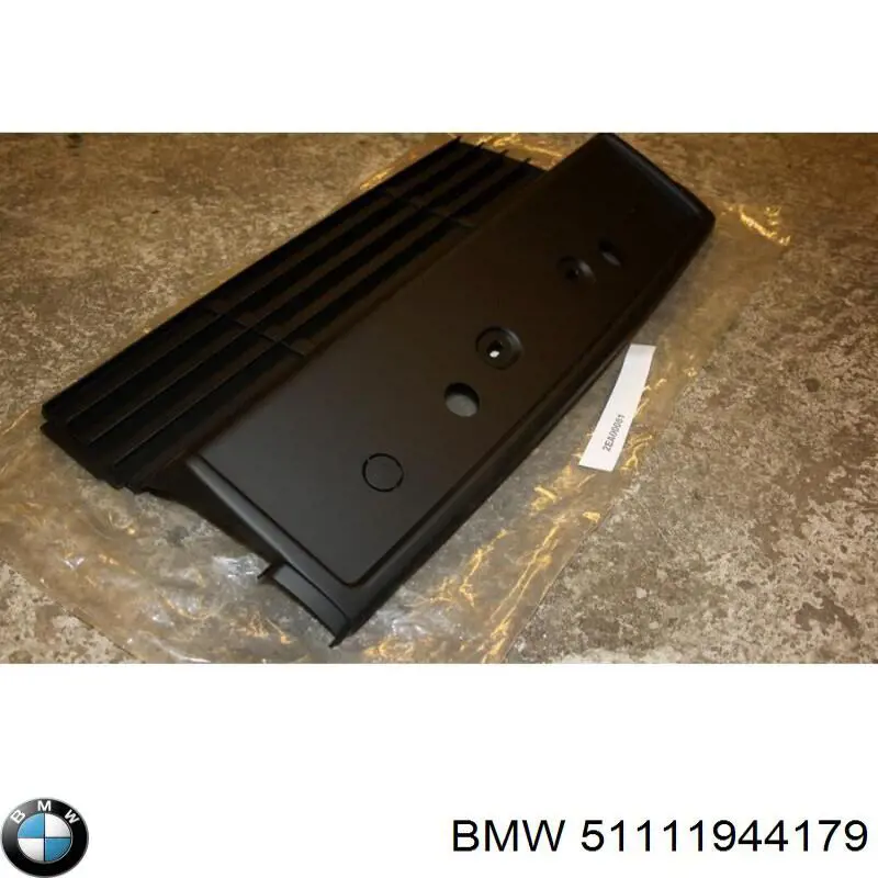 51111944179 BMW панель кріплення номерного знака, переднього