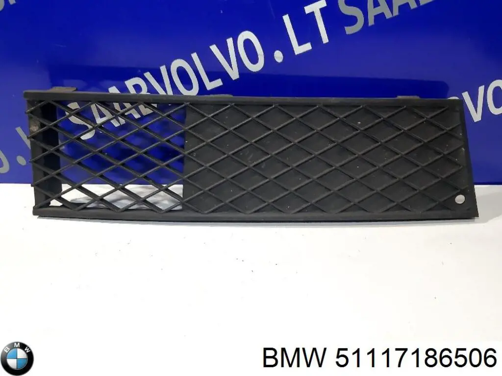 Решітка переднього бампера, права BMW 51117186506 ціна, від 8.00 USD