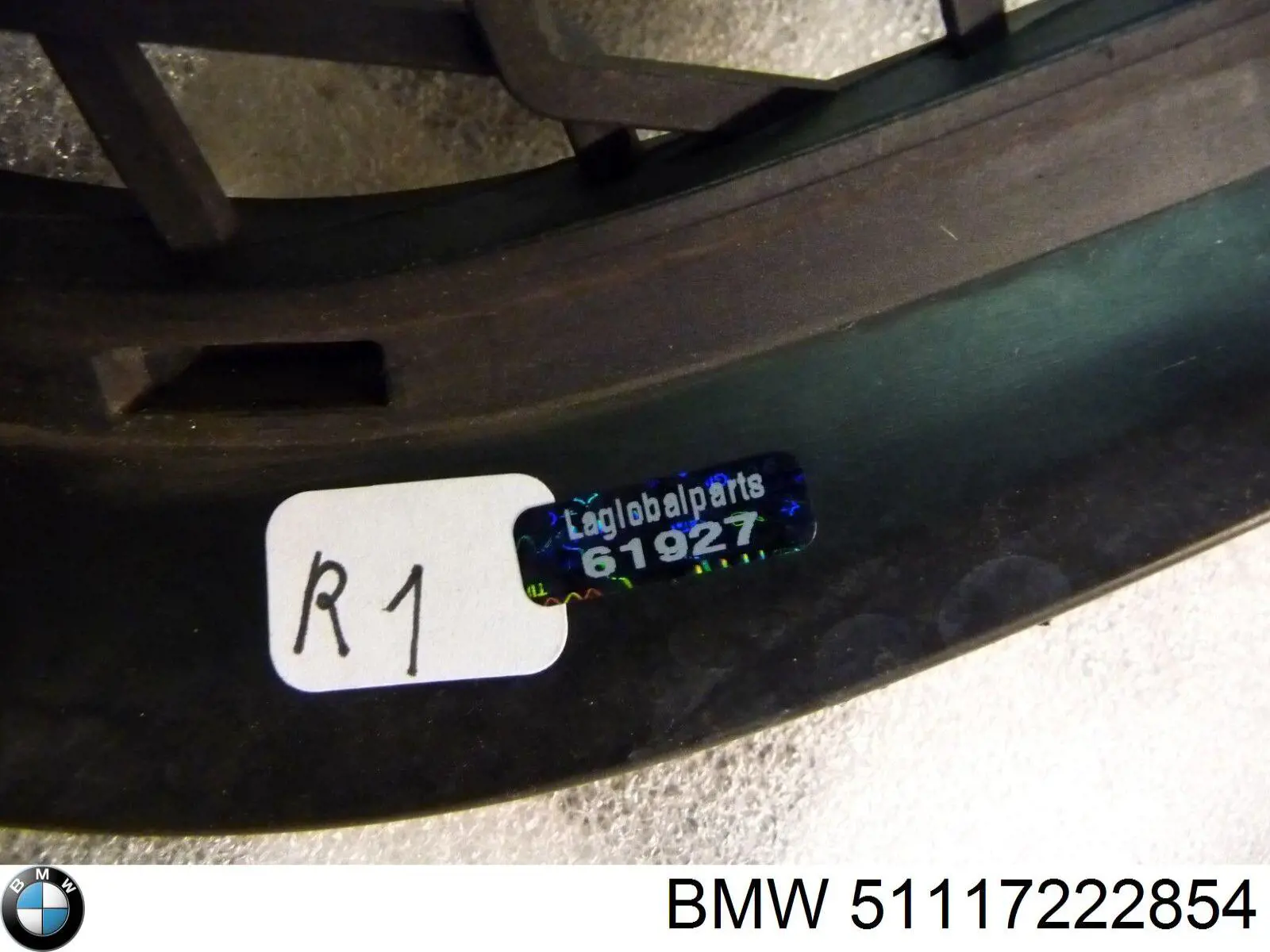 Решітка переднього бампера, центральна BMW 51117222854 ціна, від 50.68 USD
