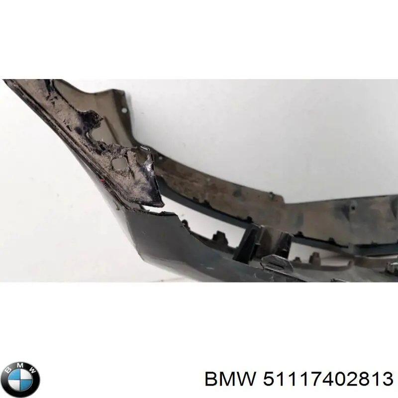 Передній бампер 51117402813 BMW