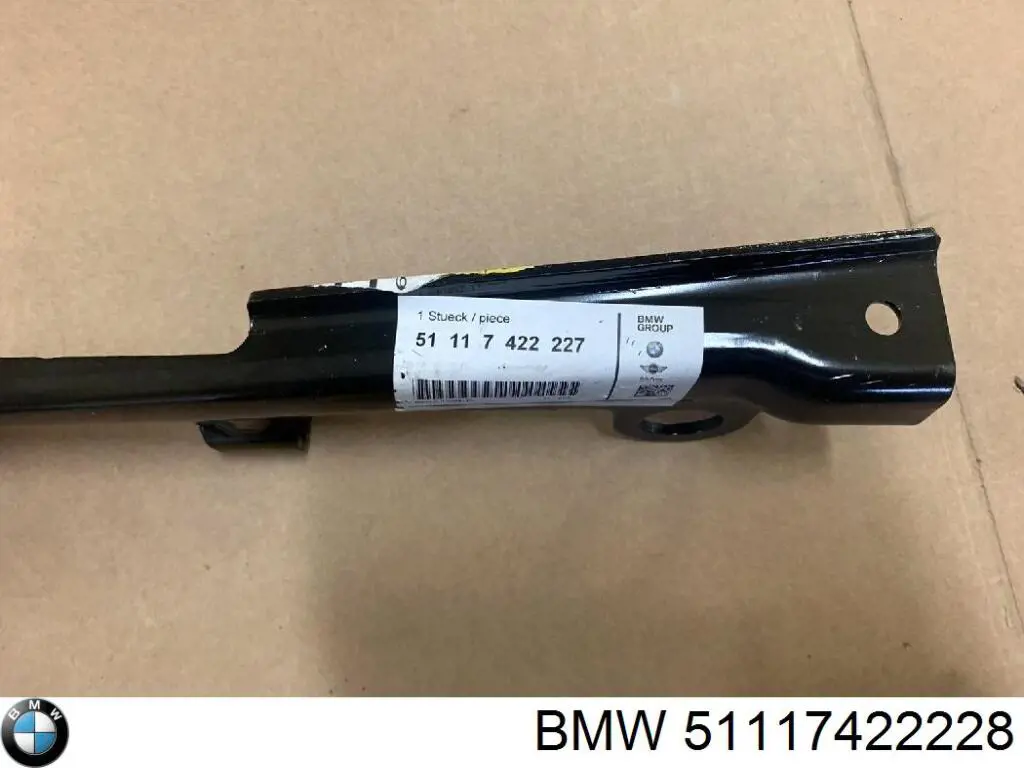 Купити 51117422228 BMW Кронштейн бампера переднього, зовнішній правий