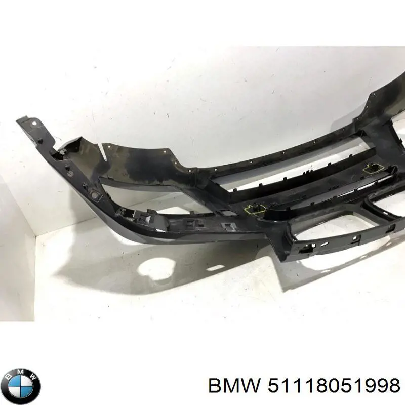 Бампер на авто BMW 51118051998 ціна, від 197.52 USD