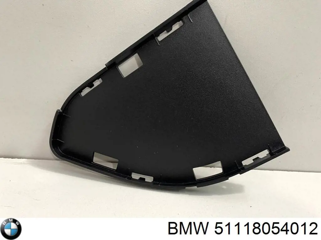 Решітка переднього бампера, нижня BMW 51118054012 ціна, від 53.52 USD