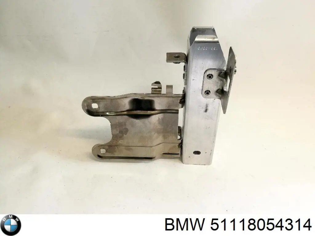 51118054314 BMW Кронштейн підсилювача переднього бампера