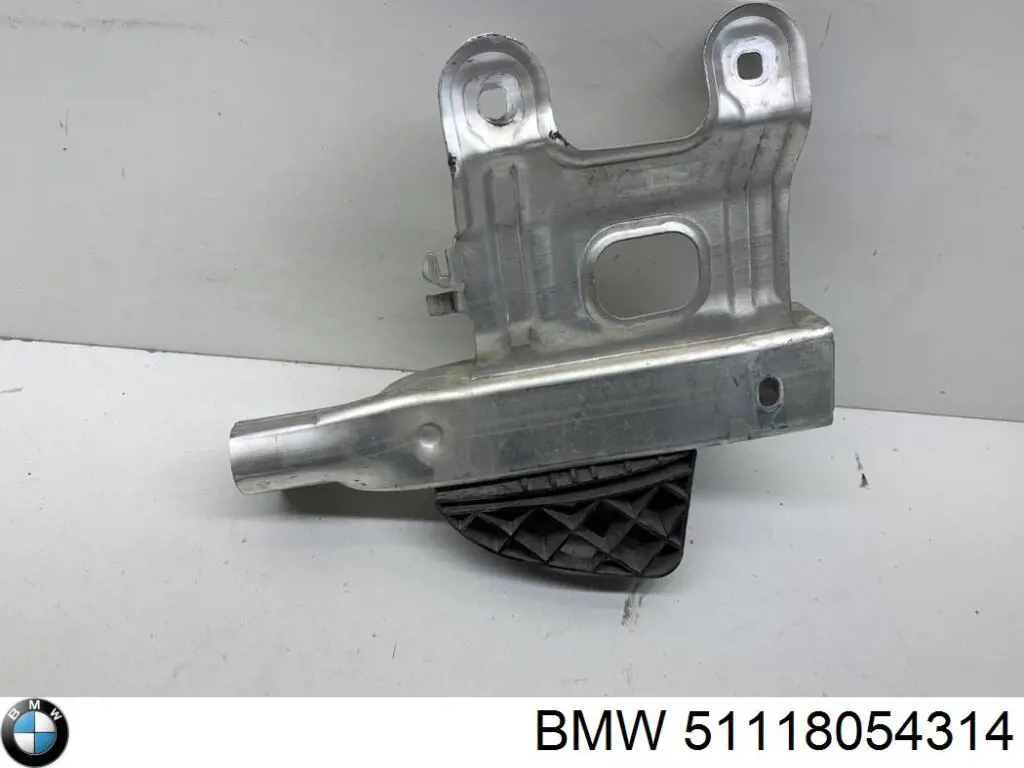 Кронштейн підсилювача переднього бампера BMW 51118054314 ціна, від 81.34 USD