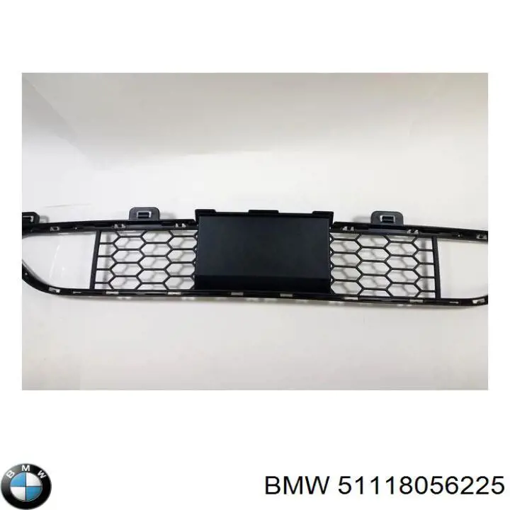 51118056225 BMW Решітка переднього бампера, центральна