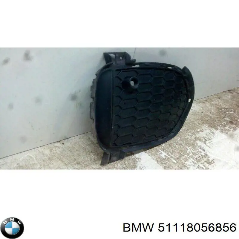 Решітка переднього бампера, права BMW 51118056856 ціна, від 55.62 USD