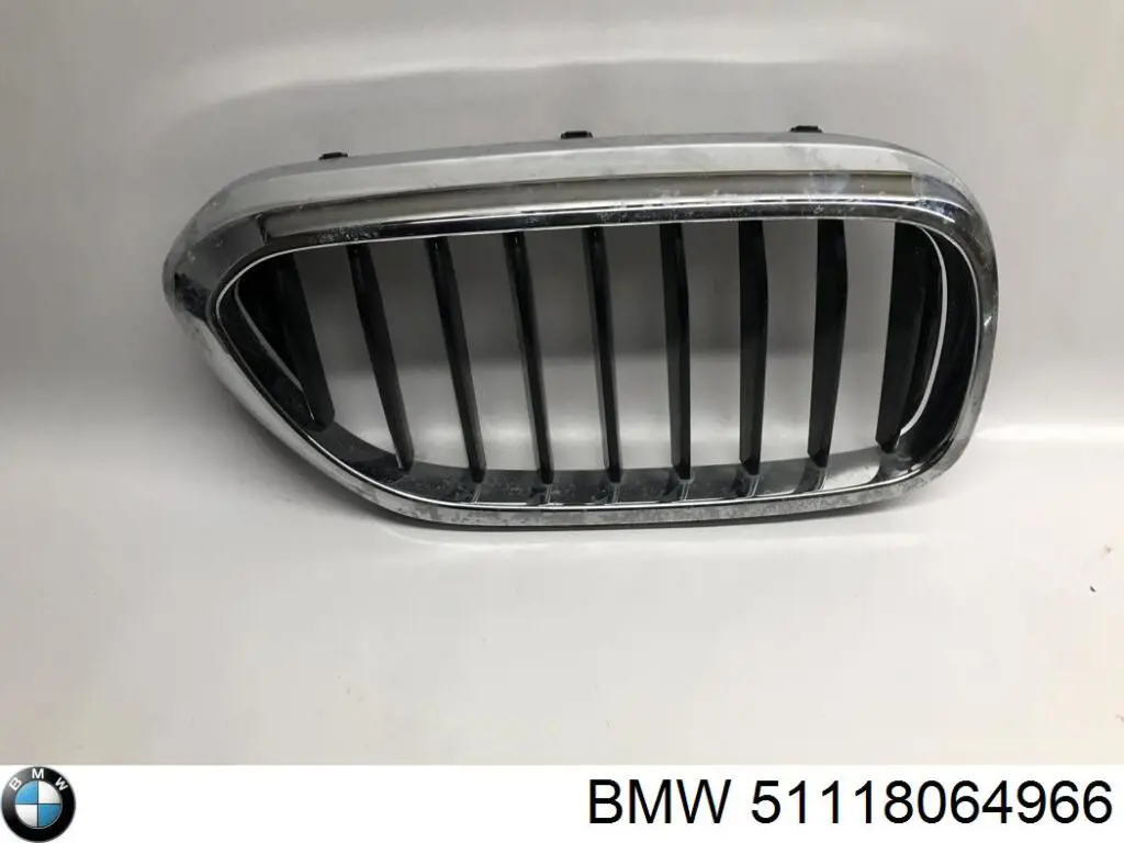 Решітка переднього бампера, внутрішня права BMW 51118064966 ціна, від 15.41 USD