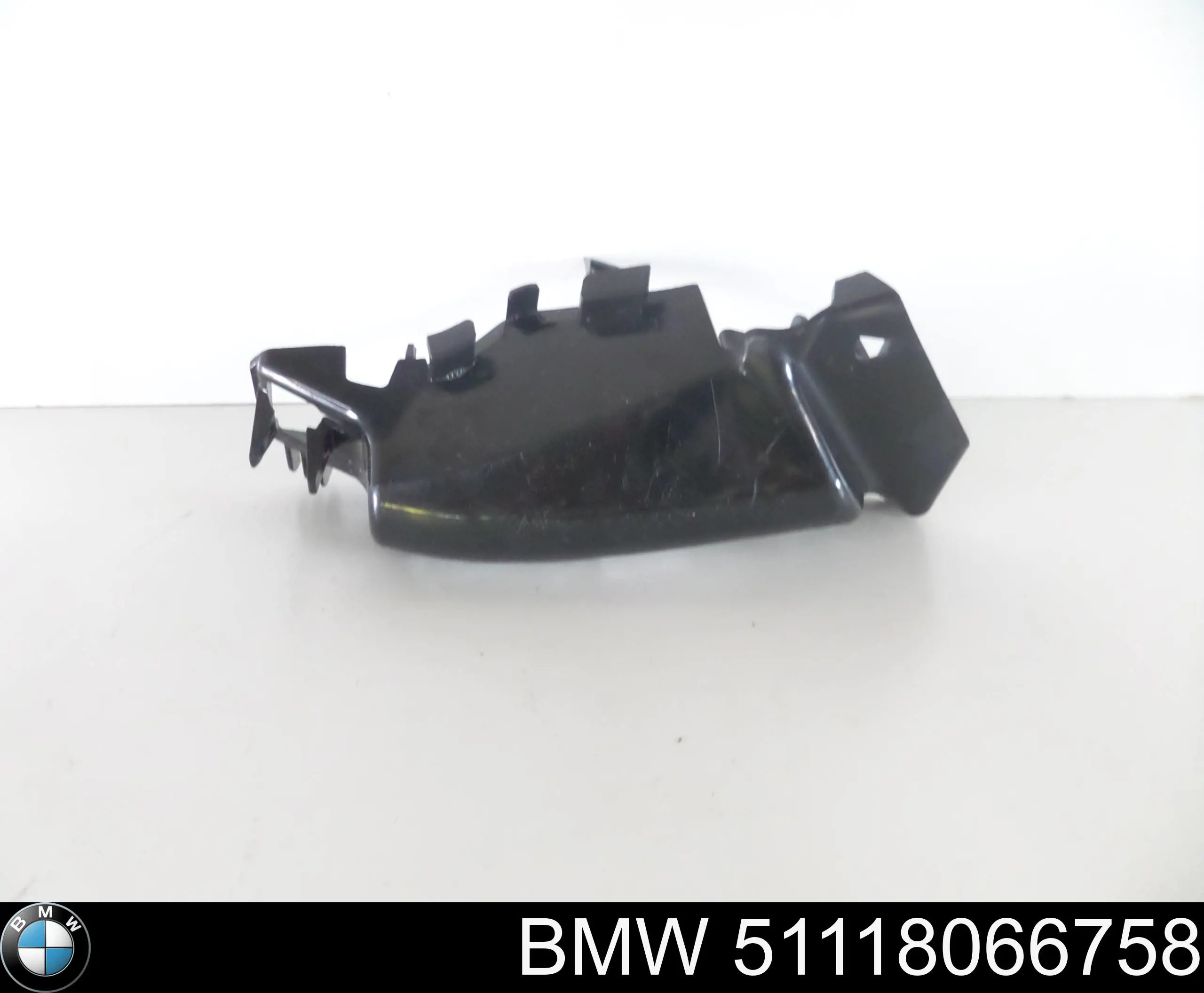 51118066758 BMW 