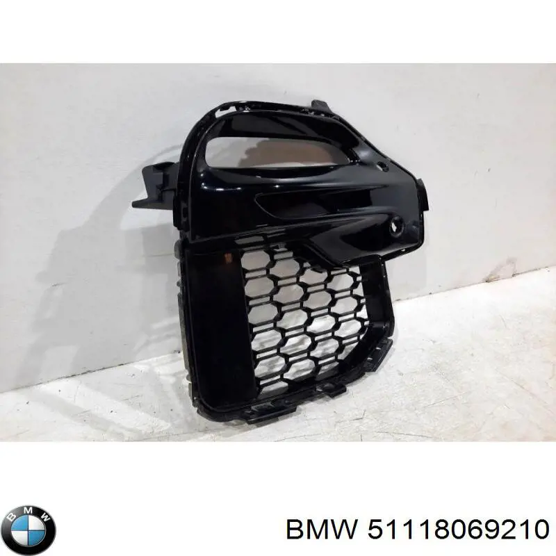 Решітка переднього бампера, права BMW 51118069210 ціна, від 74.59 USD