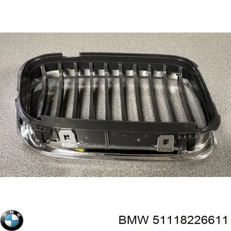 Решітка переднього бампера, ліва BMW 51118226611 ціна, від 12.88 USD