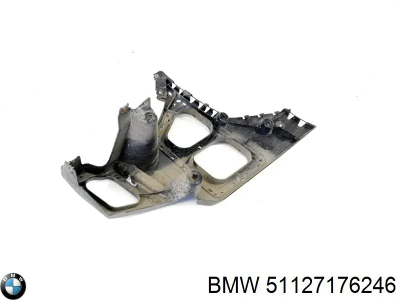 51127176246 BMW Напрямна заднього бампера, права