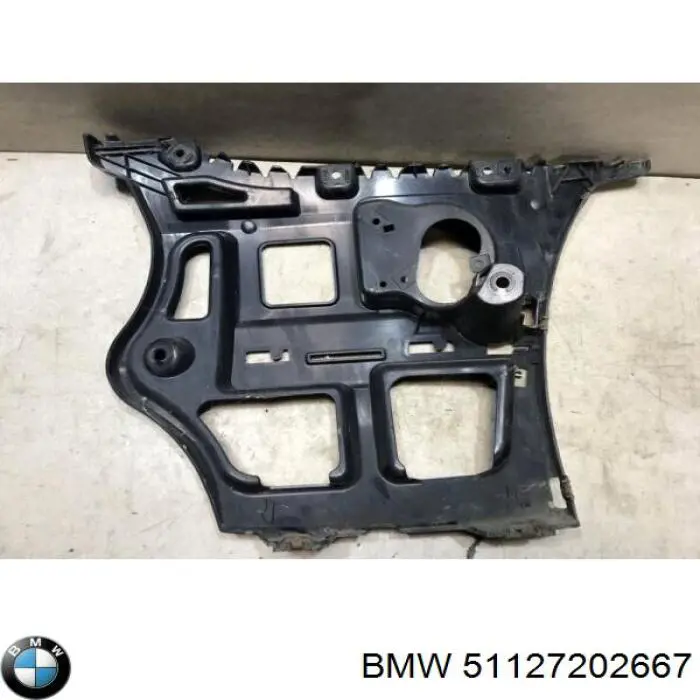 51127202667 BMW Напрямна заднього бампера, ліва