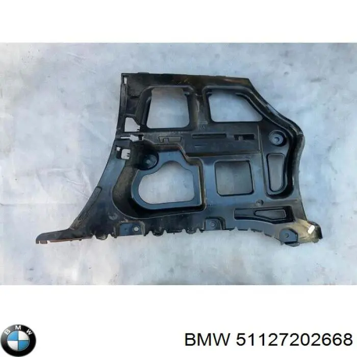 51127202668 BMW Напрямна заднього бампера, права