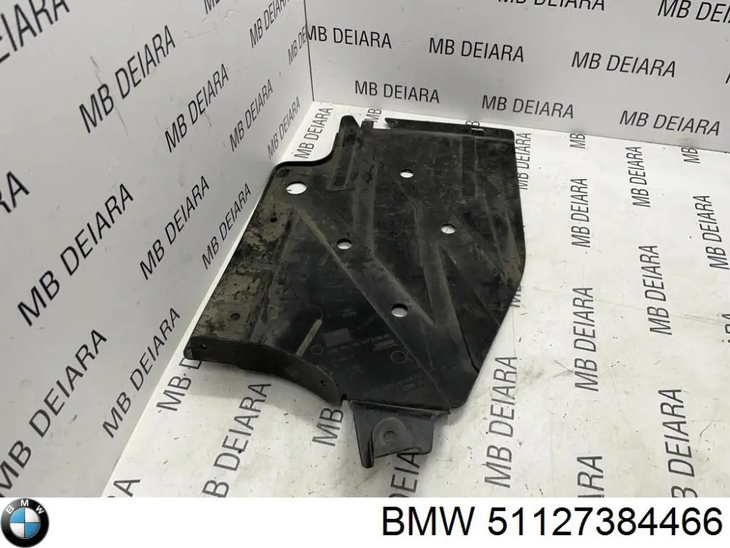 Кронштейн бампера заднього, зовнішній правий 51127384466 BMW