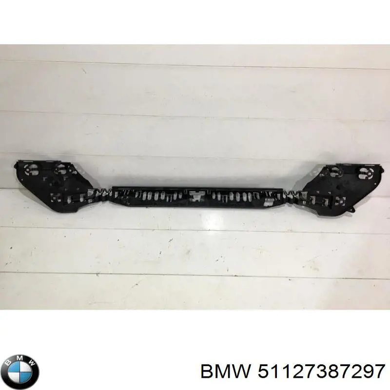 51127387297 BMW Кронштейн бампера заднього, центральний