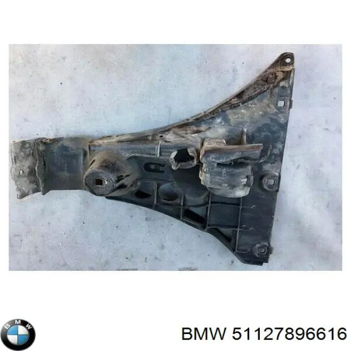 51127896616 BMW Напрямна заднього бампера, права