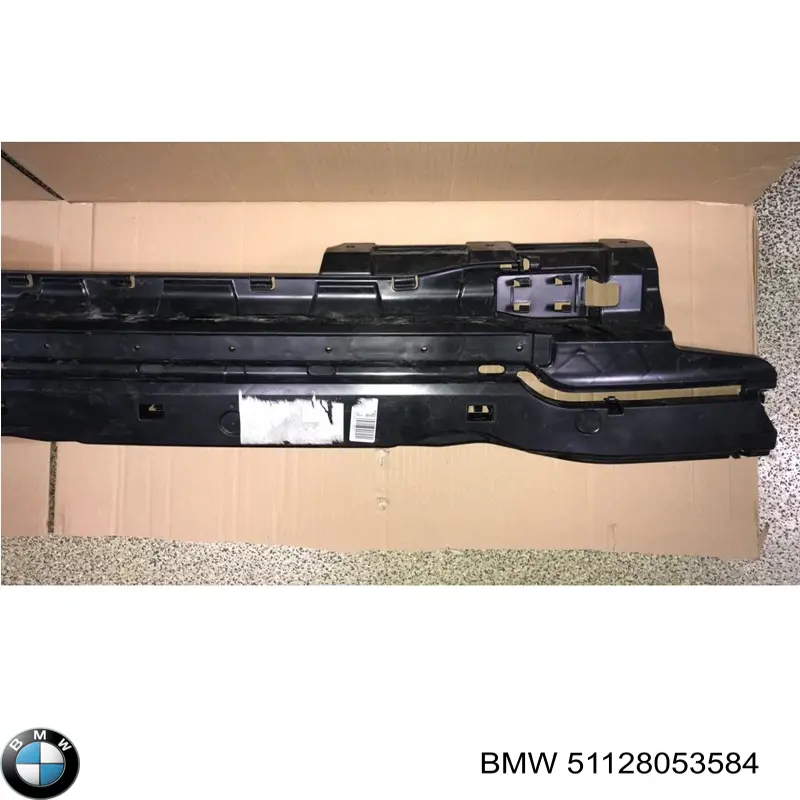 Кронштейн бампера заднього, центральний BMW 51128053584