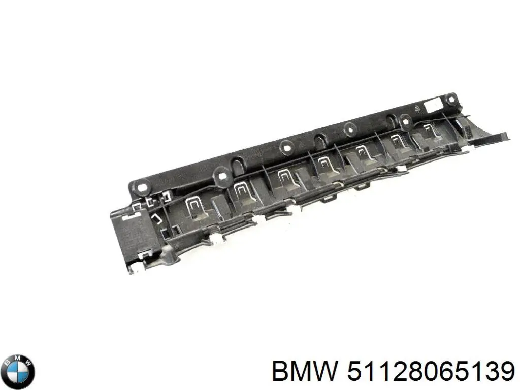 Кронштейн бампера заднього, центральний 51128065139 BMW
