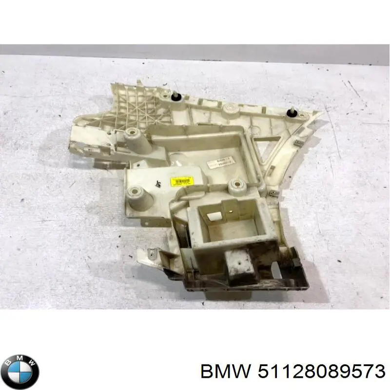 Купити 51128089573 BMW Направляюча заднього бампера, ліва