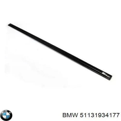 Молдинг передньої лівої двері на BMW 5 (E34)