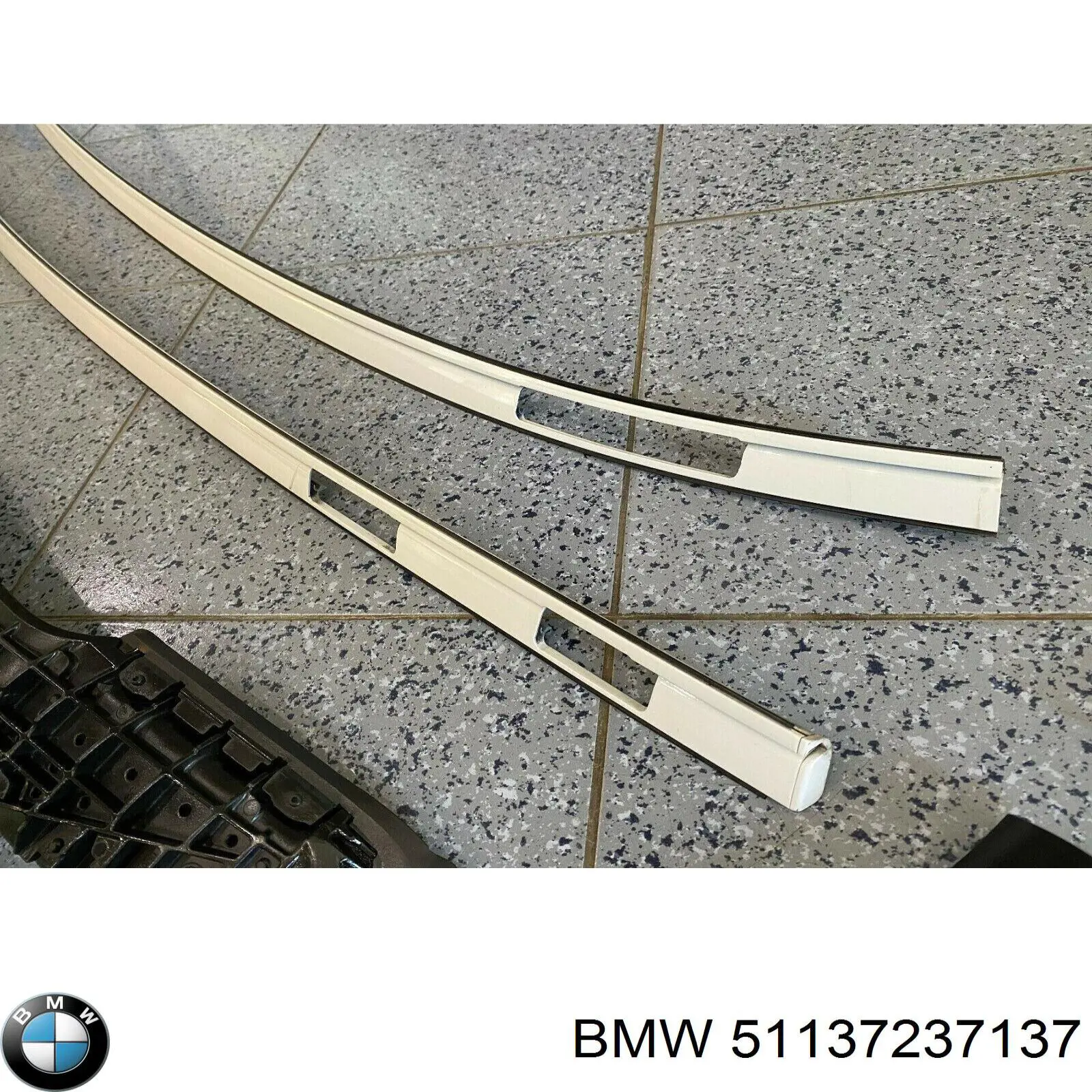 51137237137 BMW Рейки-рейлінг багажника лівий