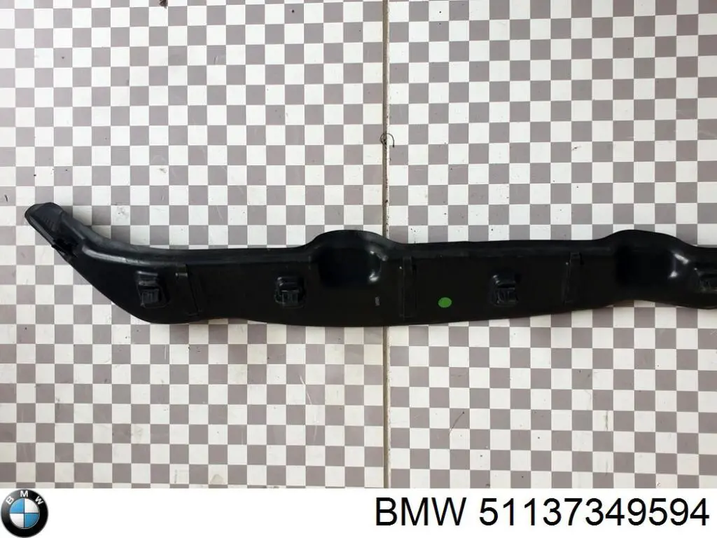 Молдинг переднього правого крила Autotechteile 7105108 ціна, від 24.90 USD