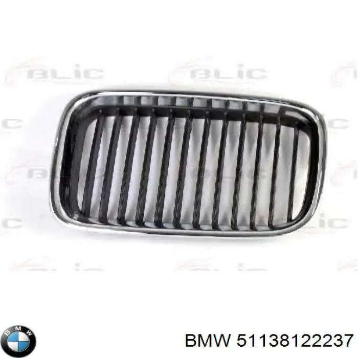 Решітка радіатора ліва 51138122237 BMW