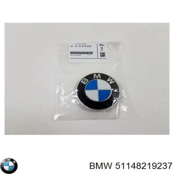 Фірмовий значок на кришку багажника на BMW 3 (E90)