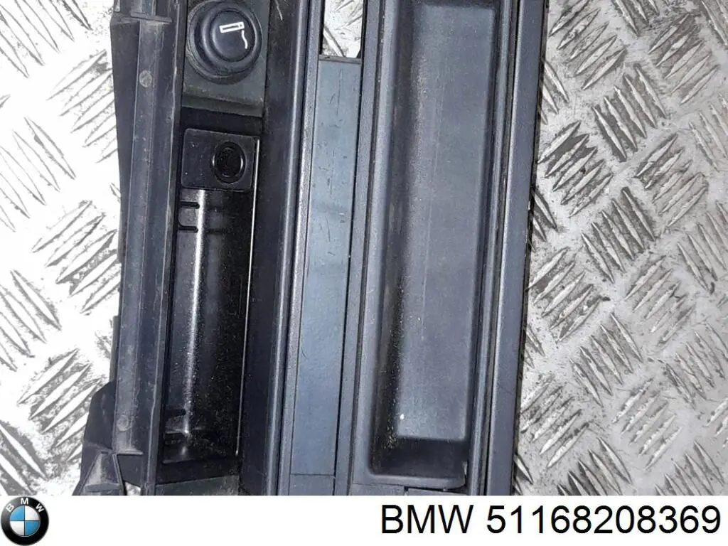 51168208369 BMW 