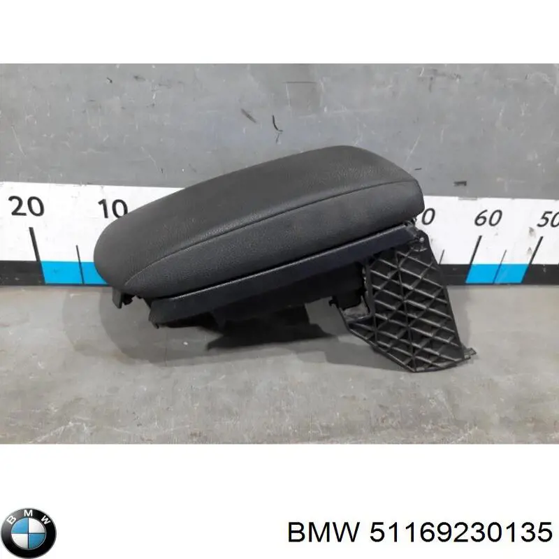 51169230135 BMW Підлокітник заднього сидіння