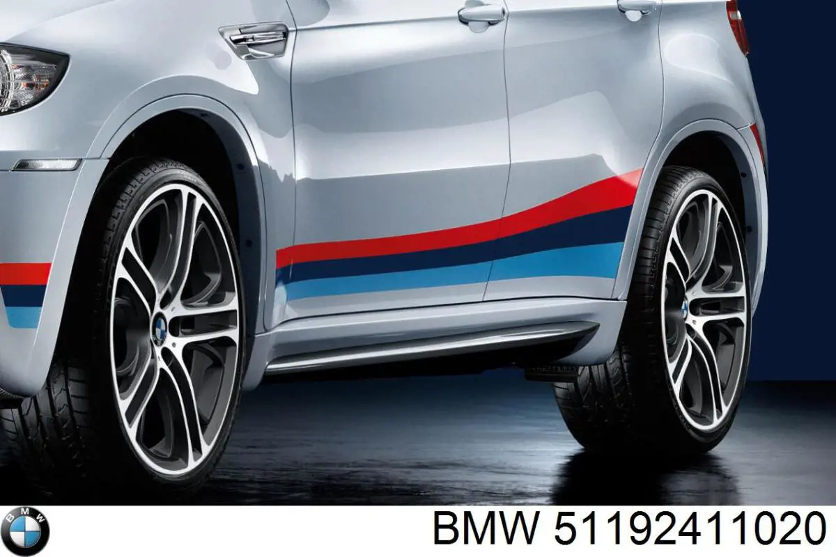 51192455950 BMW Накладка зовнішня (молдинг) порога, правий