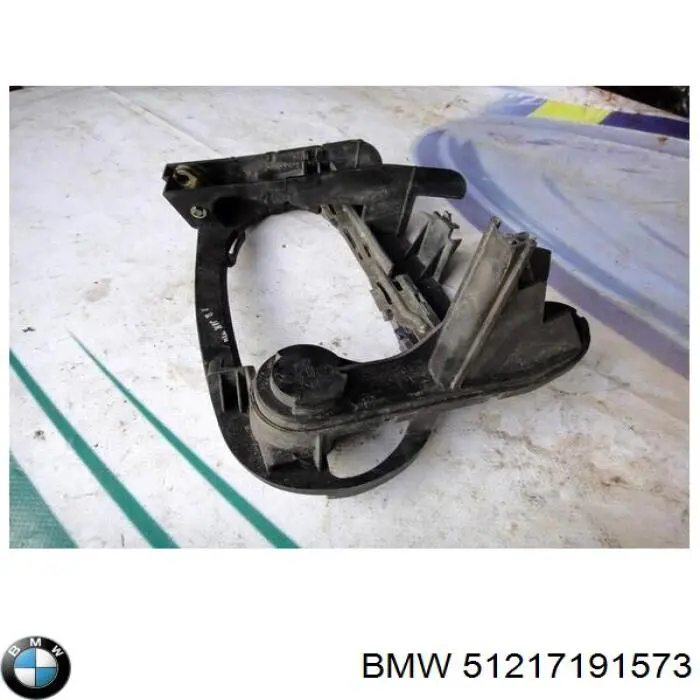 51217013705 BMW Тримач зовнішньої ручки дверей, передньої лівої