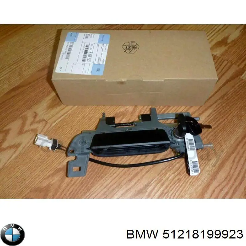 Кришка ручки двері зовнішньої, передньої лівої 51218199923 BMW