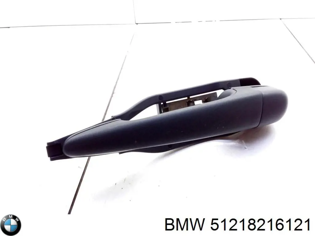 Купити 51218216121 BMW Ручка передньої двері зовнішня ліва