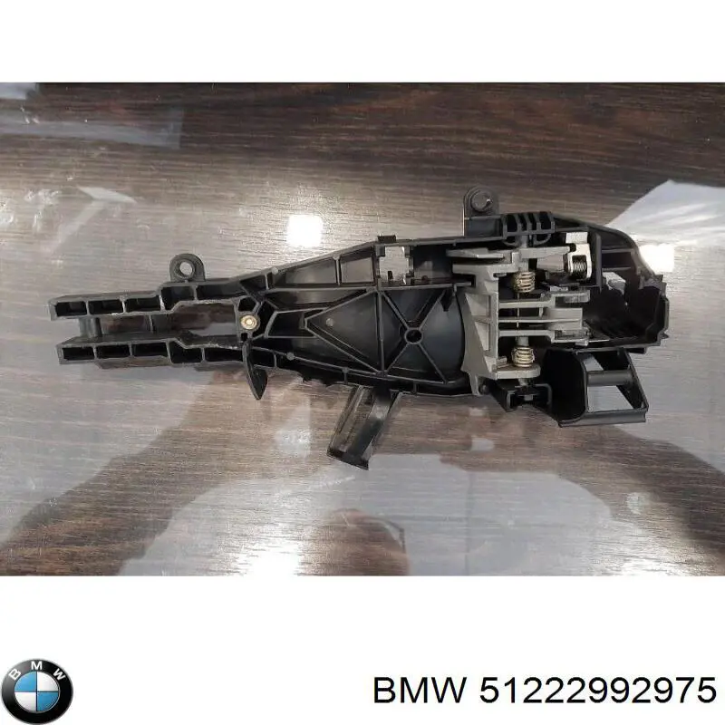 Тримач зовнішньої ручки дверей, задніх лівих BMW 51222992975 ціна, від 26.60 USD