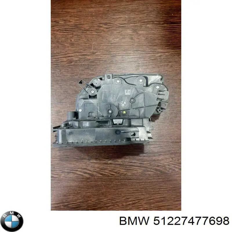51227477698 BMW Замок задньої дверї, правої
