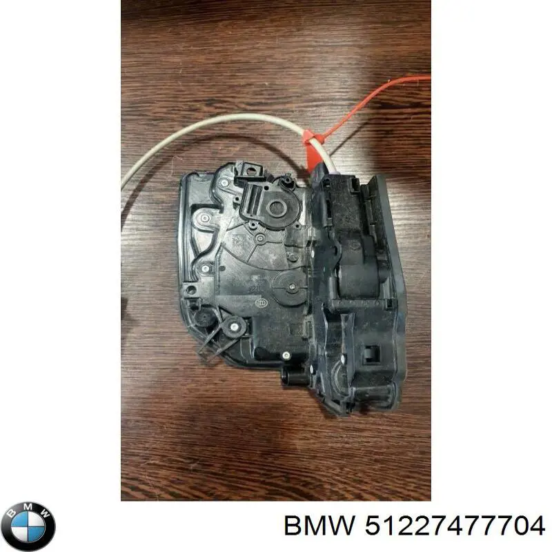 Замок задньої дверї, правої BMW 51227477704 ціна, від 316.67 USD