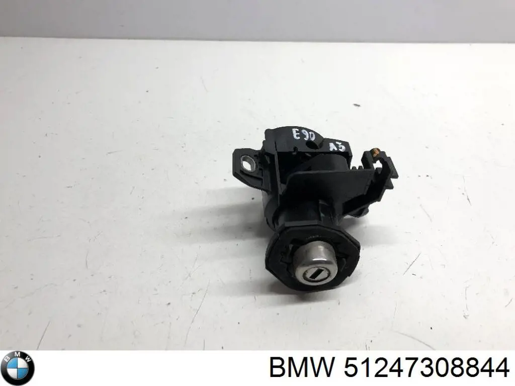 Замок дверей багажника NTY EZCBM367 ціна, від 56.95 USD