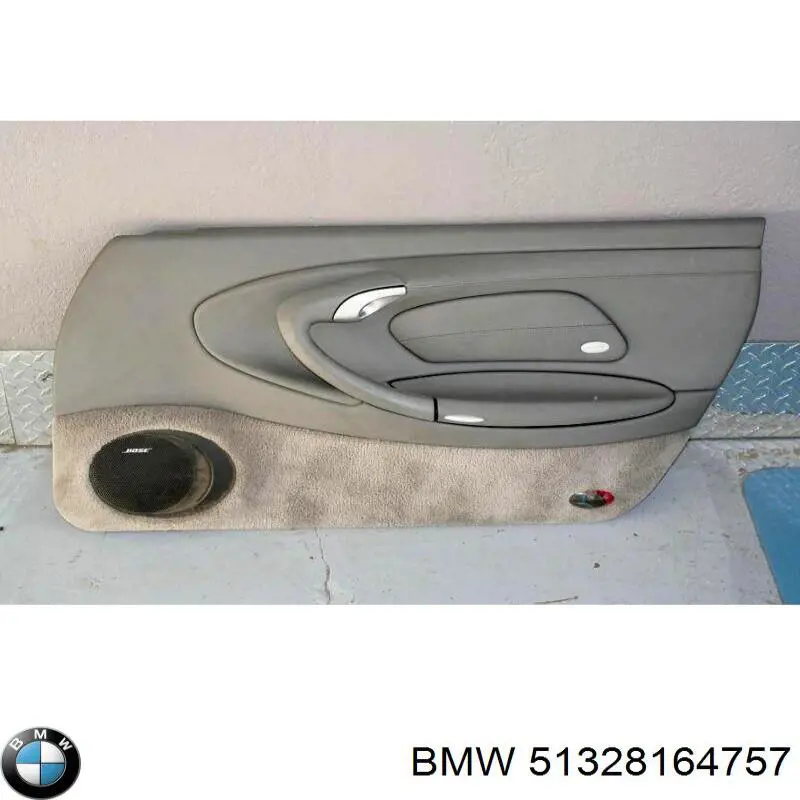 Скло задньої двері лівої на BMW 7 (E38)