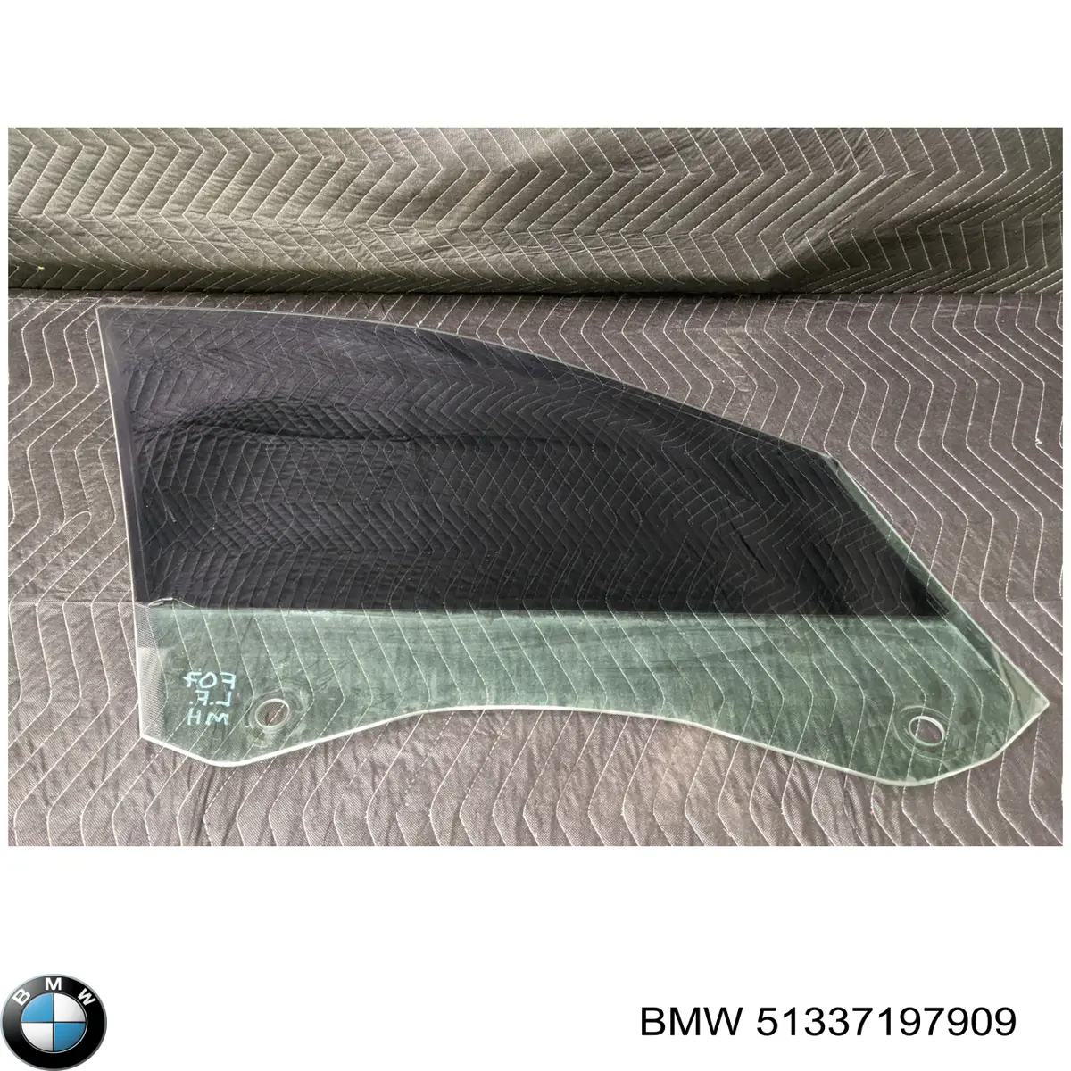 51337197909 BMW Скло водійських дверей