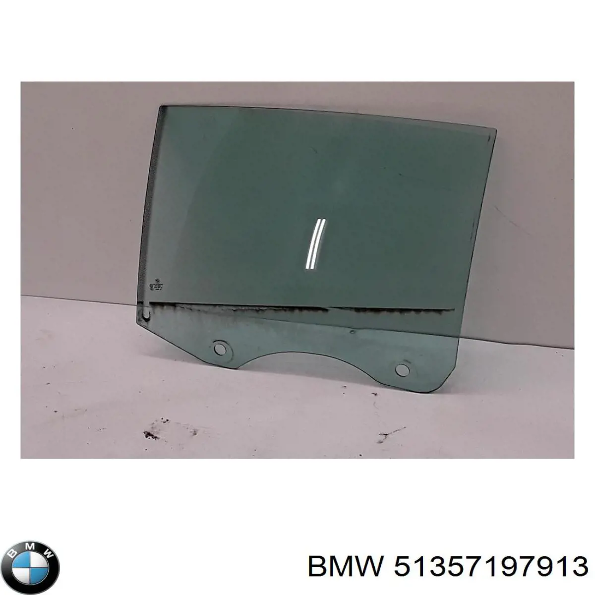 51357197913 BMW Скло задніх дверей, лівих