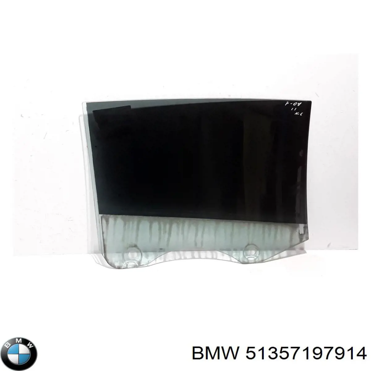 Скло заднє праве BMW 51357197914 ціна, від 27.69 USD