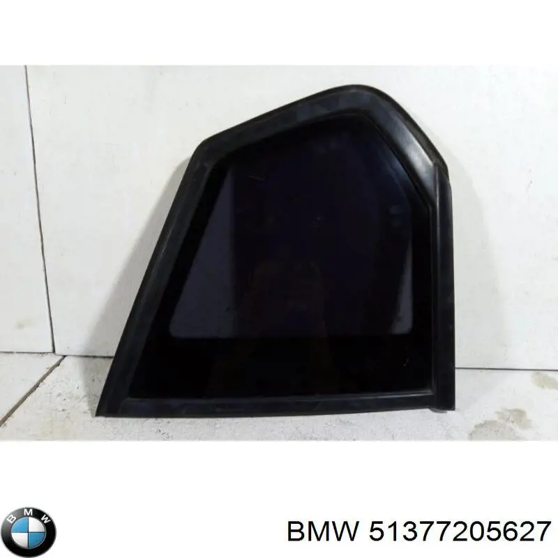51377205627 BMW Скло багажного відсіку, ліве