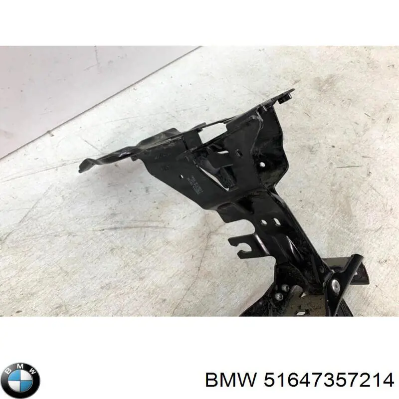 Кронштейн-адаптер кріплення фари передньої, правої BMW 51647357214 ціна, від 49.87 USD