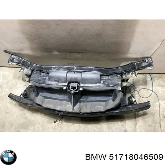 Рамка радіатора верхня Signeda PBM30049A ціна, від 279.02 USD