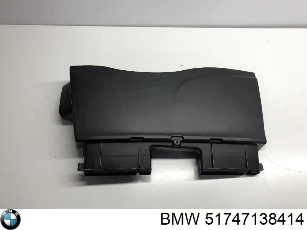 Повітропровід гальмівного диска, правий 51747138414 BMW