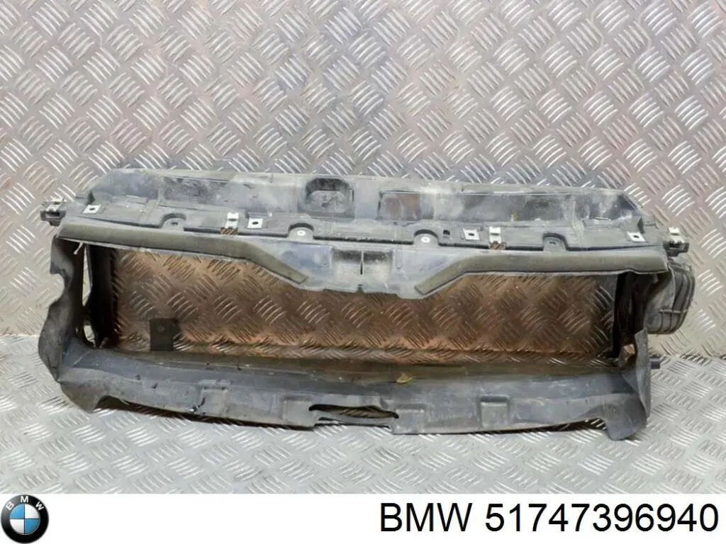 Купити 51747396940 BMW Повітропровід гальмівного диска, правий