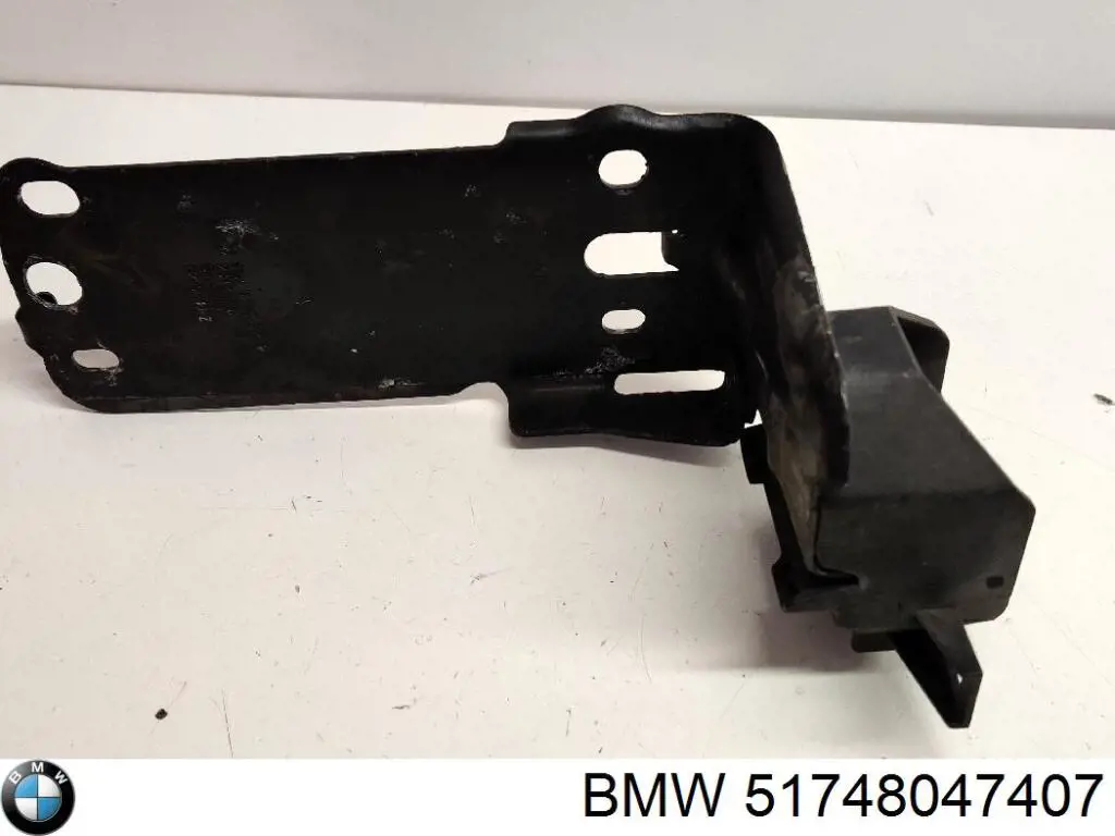Купити 51748047407 BMW 